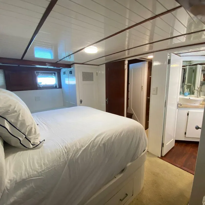 Slide: The Image of Trumpy 68 Motor Yacht 1954 - 5938449