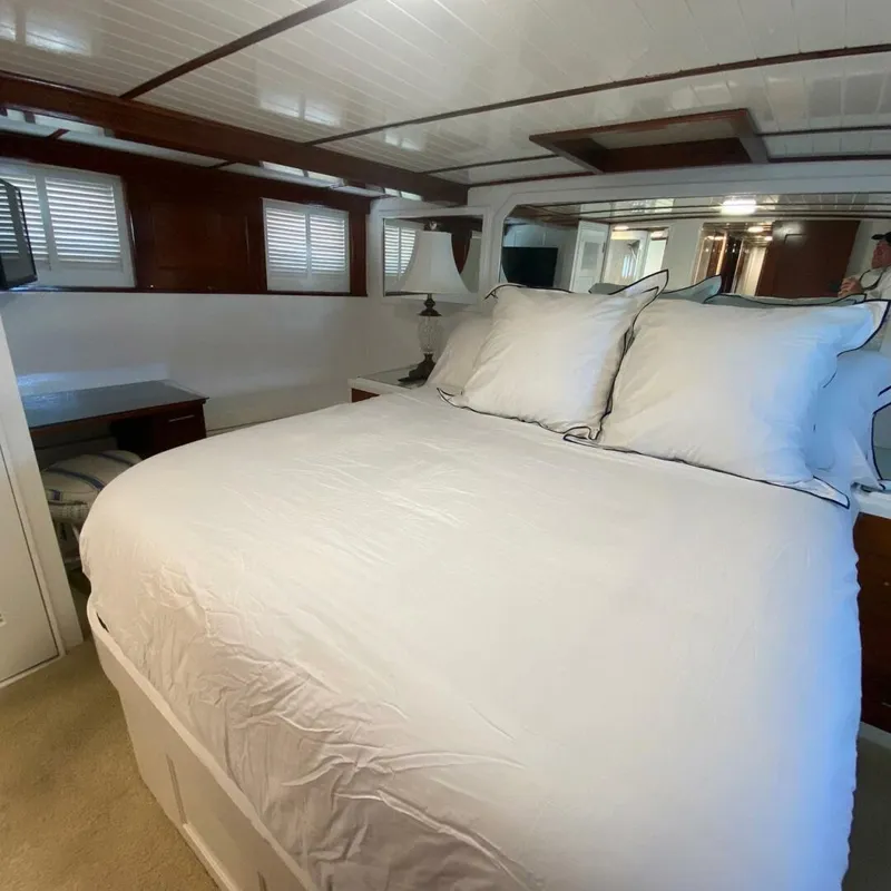 Slide: The Image of Trumpy 68 Motor Yacht 1954 - 5938443