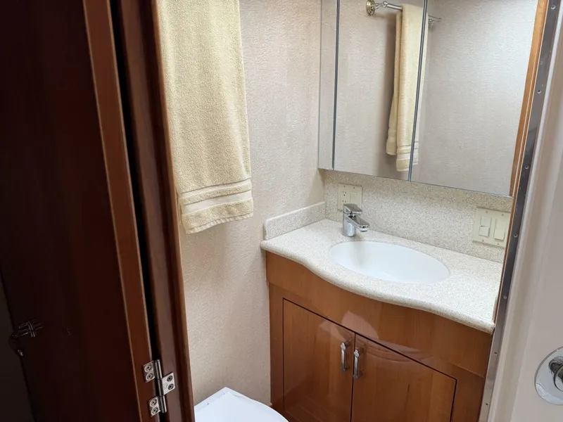 Slide: The Image of Hatteras 60 Convertible 2004 - 5933848