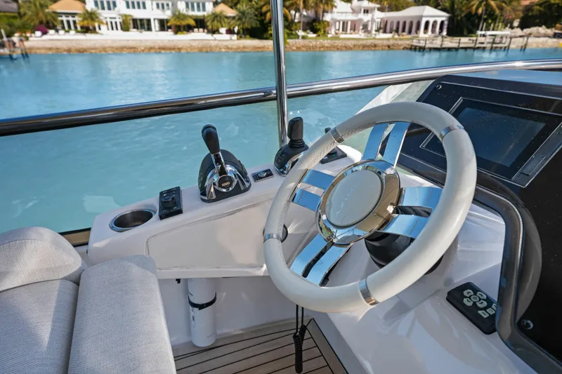 Slide: The Image of Azimut S6 2022 - 5932888