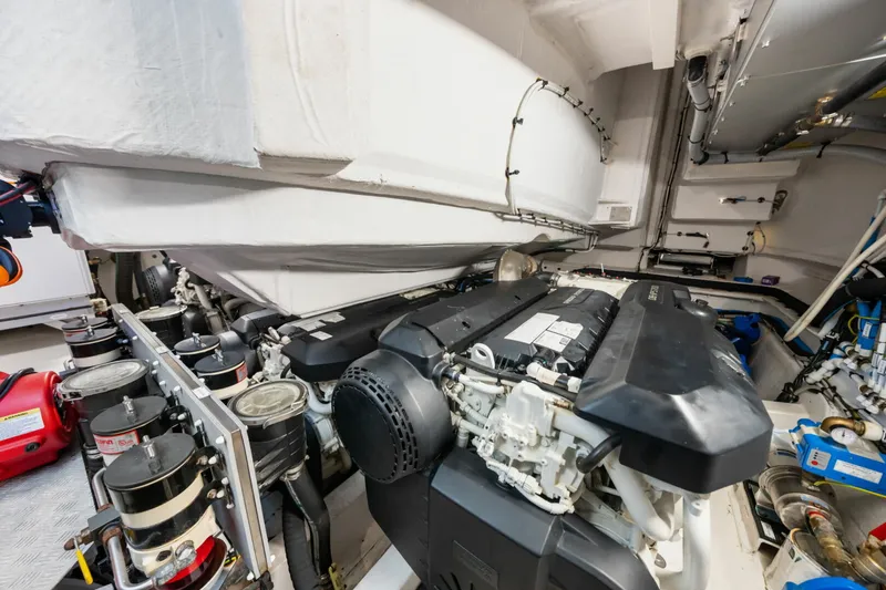 Slide: The Image of Azimut S6 2022 - 5932931