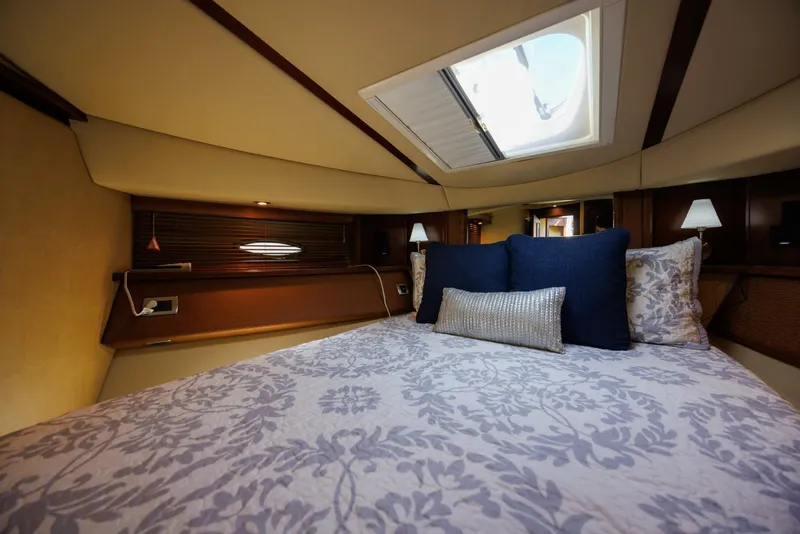 Slide: The Image of 2006 52 Sea Ray Sedan Bridge Zoe Grace Master Stateroom (1) - 5934361