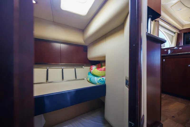 Slide: The Image of 2006 52 Sea Ray Sedan Bridge Zoe Grace Guest Stateroom (1) - 5934367