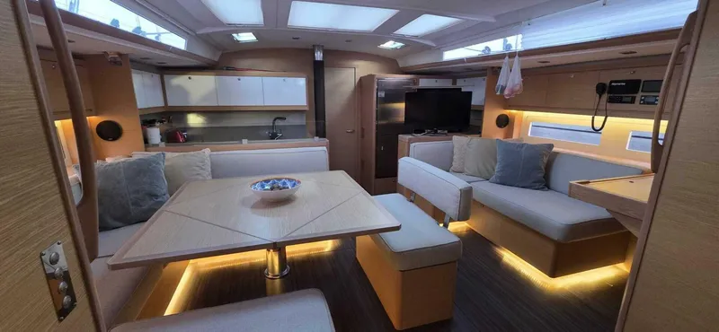 Slide: The Image of Dufour 530 2022 - 5935785