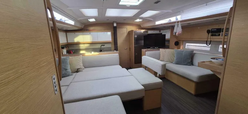 Slide: The Image of Dufour 530 2022 - 5935779