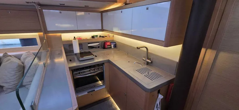 Slide: The Image of Dufour 530 2022 - 5935786