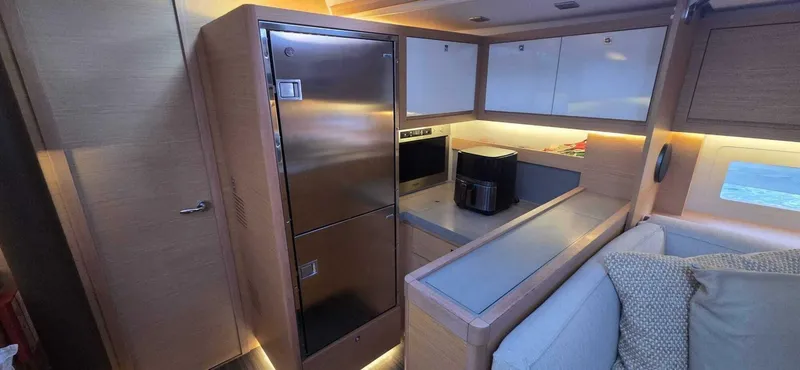 Slide: The Image of Dufour 530 2022 - 5935789