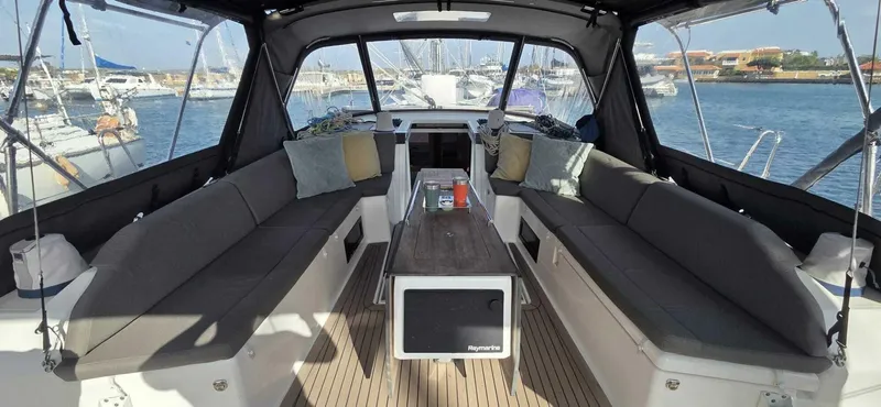 Slide: The Image of Dufour 530 2022 - 5935756