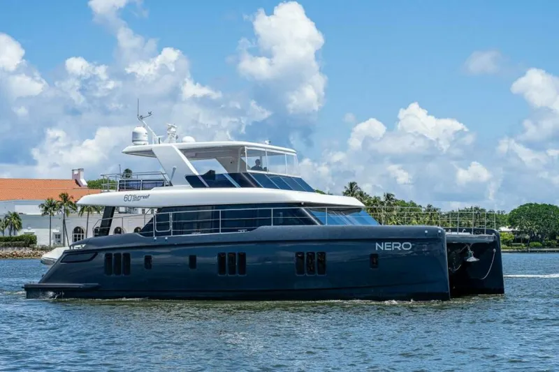 Slide: The Image of Sunreef 60 NERO- Profile 2022 Sunreef 60 NERO 60P - 5933466