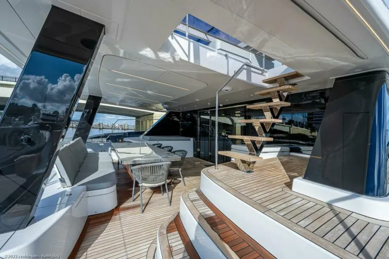 Slide: The Image of Sunreef 60 NERO- Cockpit 2022 Sunreef 60 NERO 60P - 5933486