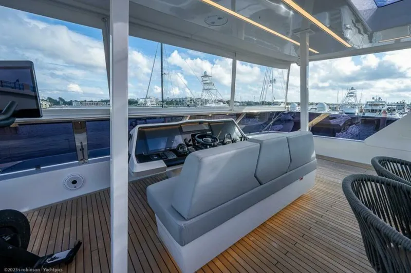 Slide: The Image of Sunreef 60 NERO- Flybridge 2022 Sunreef 60 NERO 60P - 5933501