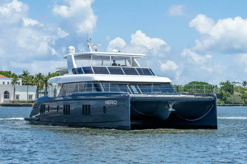 Slide: The Image of Sunreef 60 NERO- Profile 2022 Sunreef 60 NERO 60P - 5933468