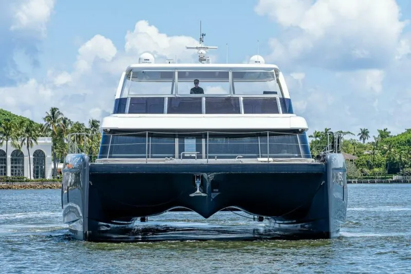 Slide: The Image of Sunreef 60 NERO- Profile 2022 Sunreef 60 NERO 60P - 5933469