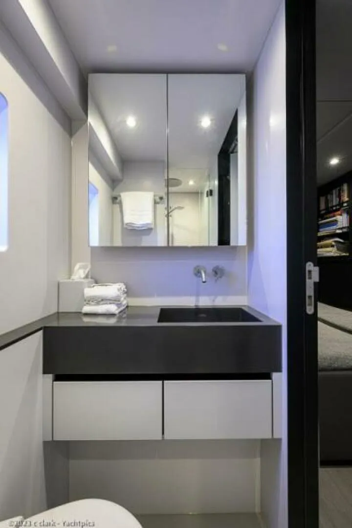 Slide: The Image of Sunreef 60 NERO- Head 2022 Sunreef 60 NERO 60P - 5933528