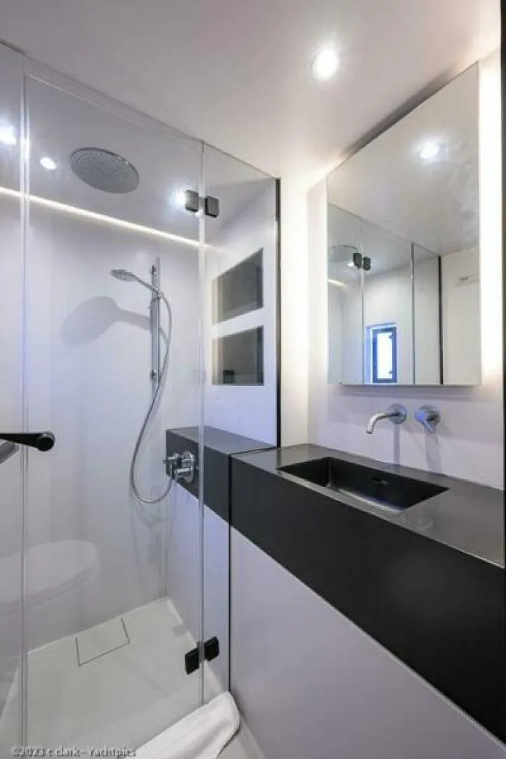 Slide: The Image of Sunreef 60 NERO- Head 2022 Sunreef 60 NERO 60P - 5933537