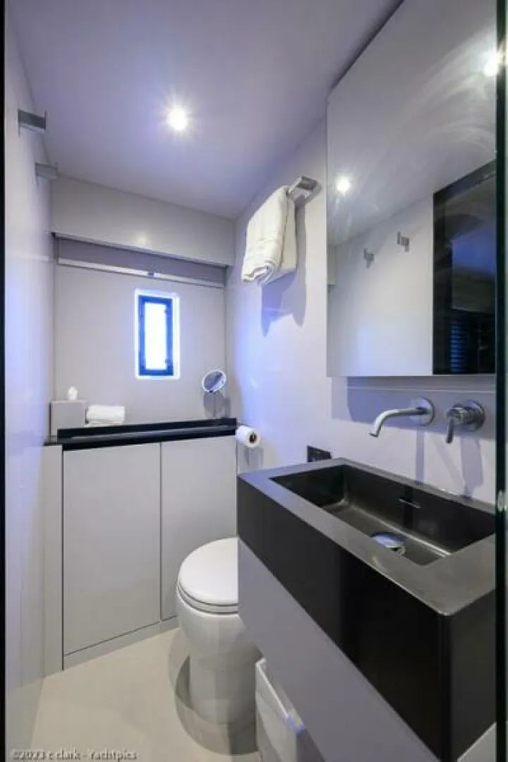 Slide: The Image of Sunreef 60 NERO- Head 2022 Sunreef 60 NERO 60P - 5933563