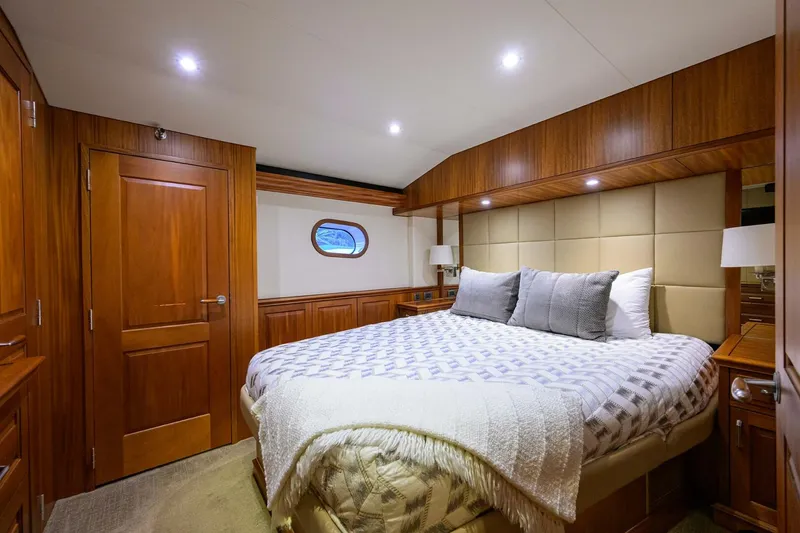 Slide: The Image of Hatteras 63 Reelin N Dealin - Interior Master Stateroom 2013 Hatteras 63 Convertible Reelin N Dealin - 5934088