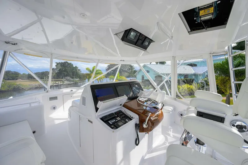 Slide: The Image of Hatteras 63 Reelin N Dealin - Exterior Flybridge 2013 Hatteras 63 Convertible Reelin N Dealin - 5934212