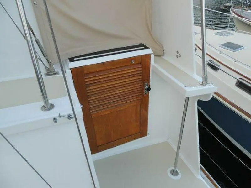 Slide: The Image of Jarvis Newman 46 Flybridge Downeast 1988 - 5933881