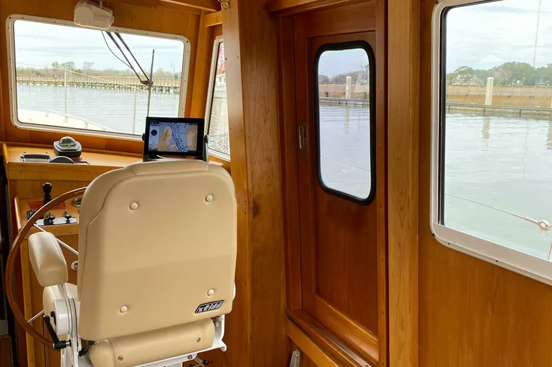 Slide: The Image of Jarvis Newman 46 Flybridge Downeast 1988 - 5933982