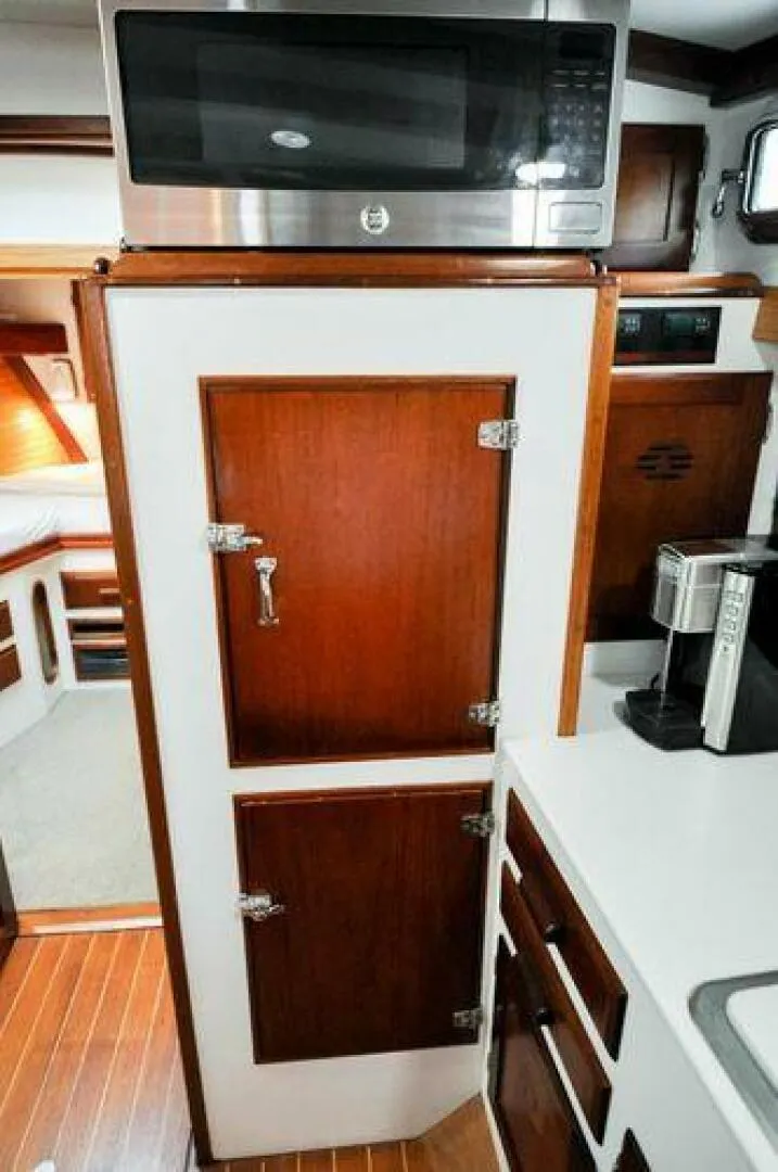 Slide: The Image of Jarvis Newman 46 Flybridge Downeast 1988 - 5933897