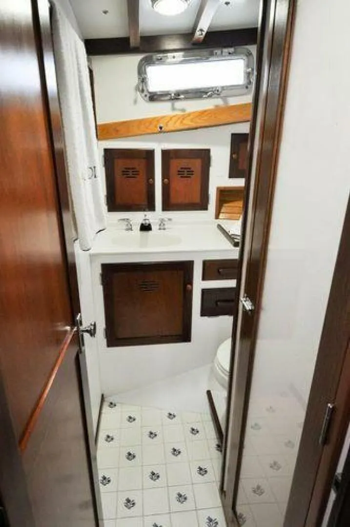 Slide: The Image of Jarvis Newman 46 Flybridge Downeast 1988 - 5933907