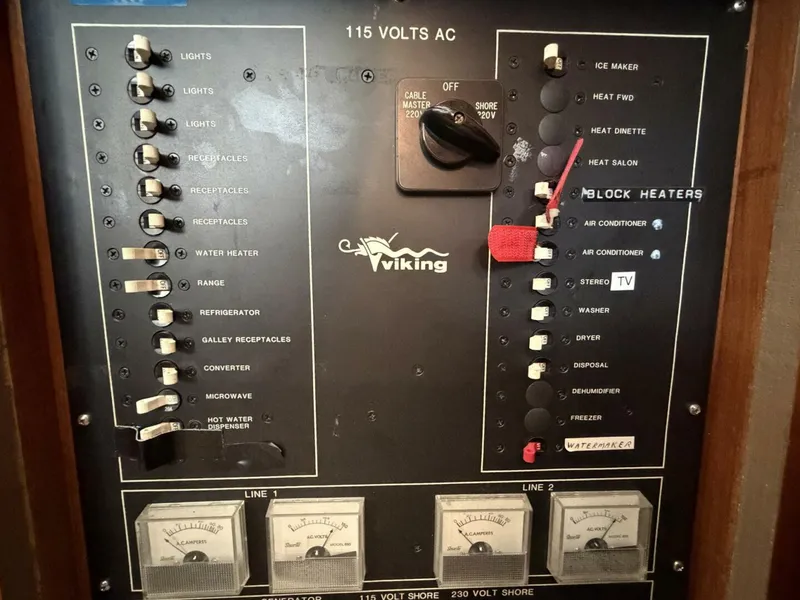 Slide: The Image of Viking 44 Motor Yacht 1987 - 5934181