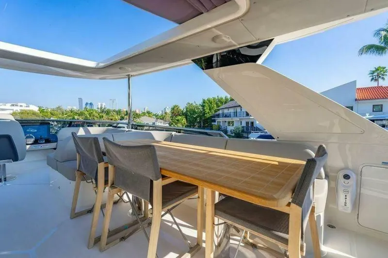 Slide: The Image of Absolute 64 Navetta 2022 - 5934491