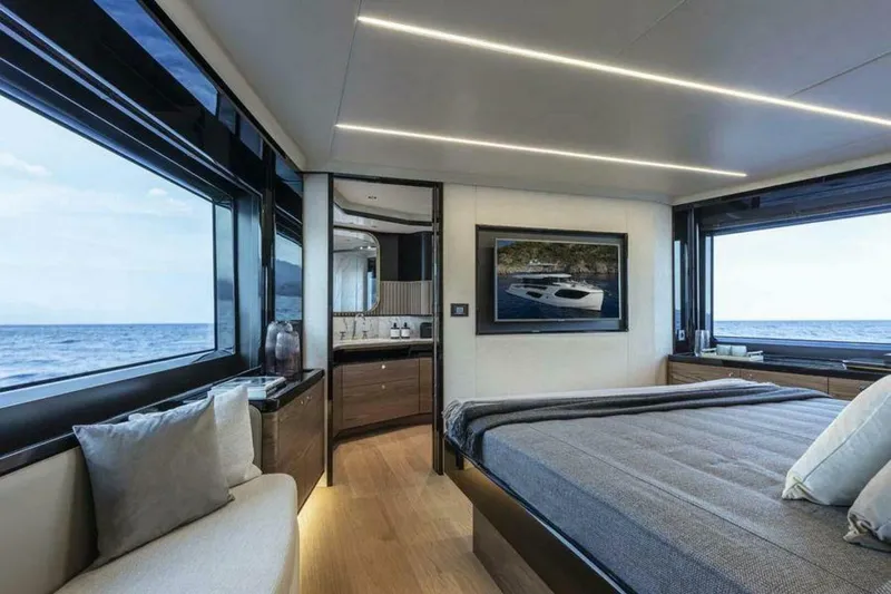 Slide: The Image of Absolute 64 Navetta 2022 - 5934522