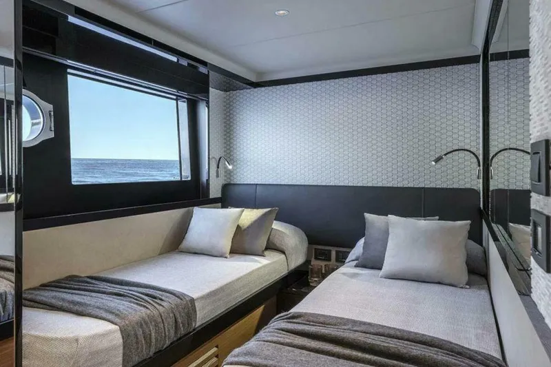 Slide: The Image of Absolute 64 Navetta 2022 - 5934519