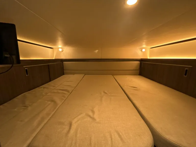 Slide: The Image of Sea Ray 320 Sundancer 2021 - 5934801