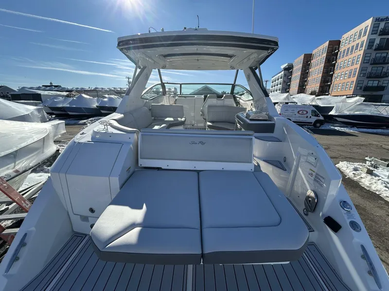 Slide: The Image of Sea Ray 320 Sundancer 2021 - 5934805