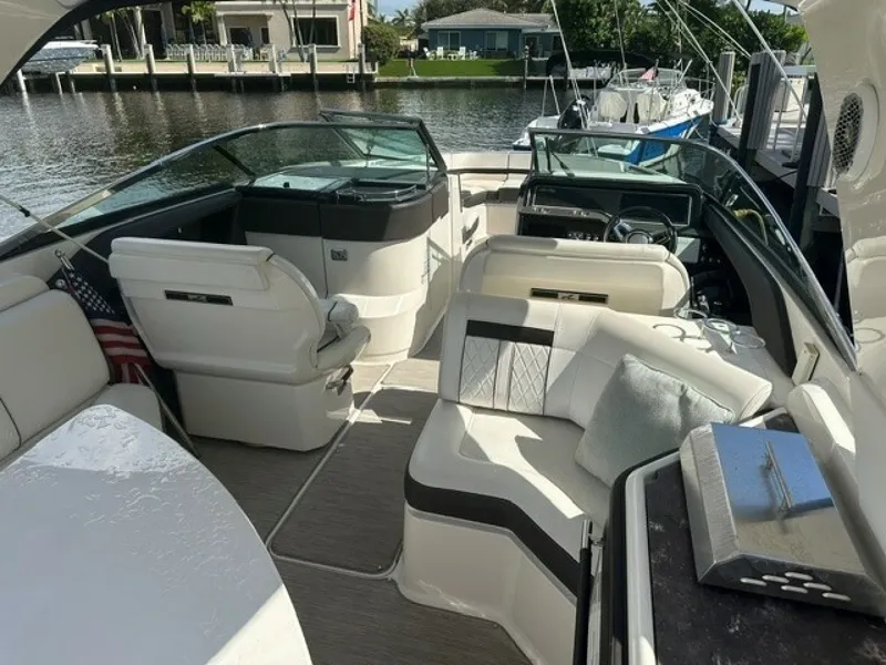 Slide: The Image of 2018 Sea Ray SLX 310 - Sales Therapy Sales Therapy - 2018 Sea Ray SLX 310 - 7681209