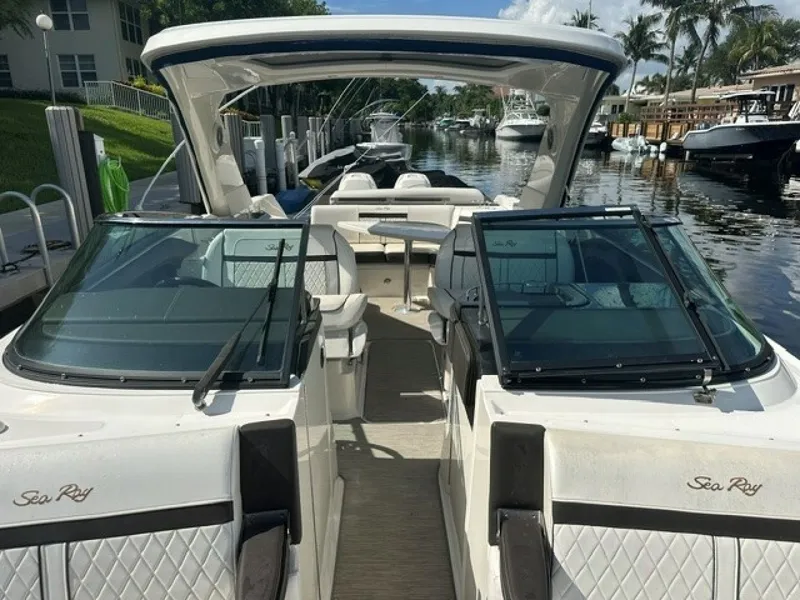 Slide: The Image of 2018 Sea Ray SLX 310 - Sales Therapy Sales Therapy - 2018 Sea Ray SLX 310 - 7681206