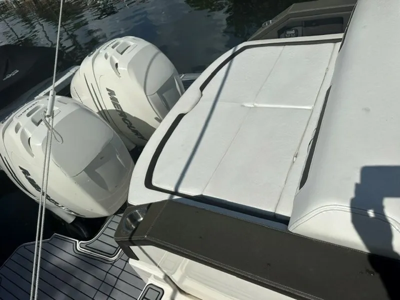 Slide: The Image of 2018 Sea Ray SLX 310 - Sales Therapy Sales Therapy - 2018 Sea Ray SLX 310 - 6754331
