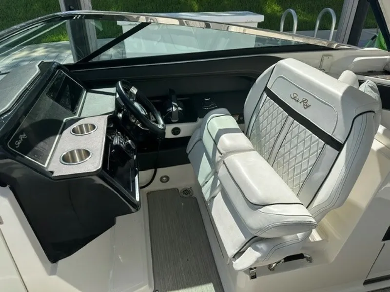 Slide: The Image of 2018 Sea Ray SLX 310 - Sales Therapy Sales Therapy - 2018 Sea Ray SLX 310 - 7681200
