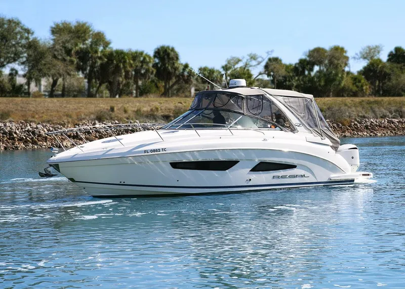 Slide: The Image of Regal 33 XO 2021 - 5934817
