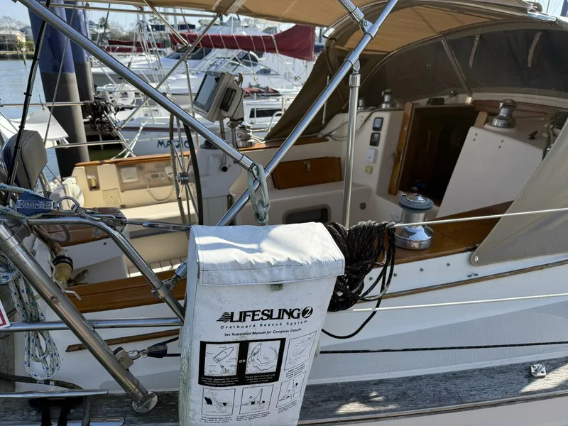 Slide: The Image of Island Packet 380 1999 - 5935505