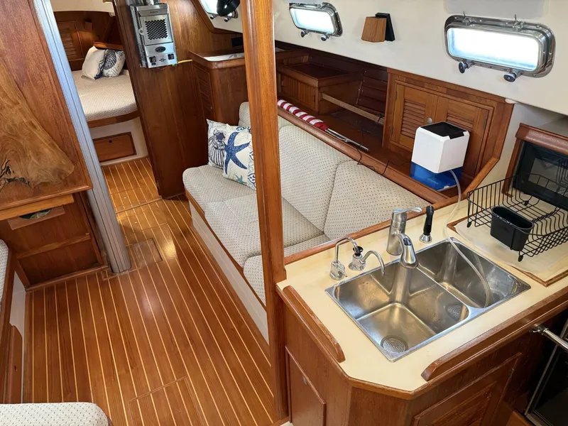 Slide: The Image of Island Packet 380 1999 - 5935514