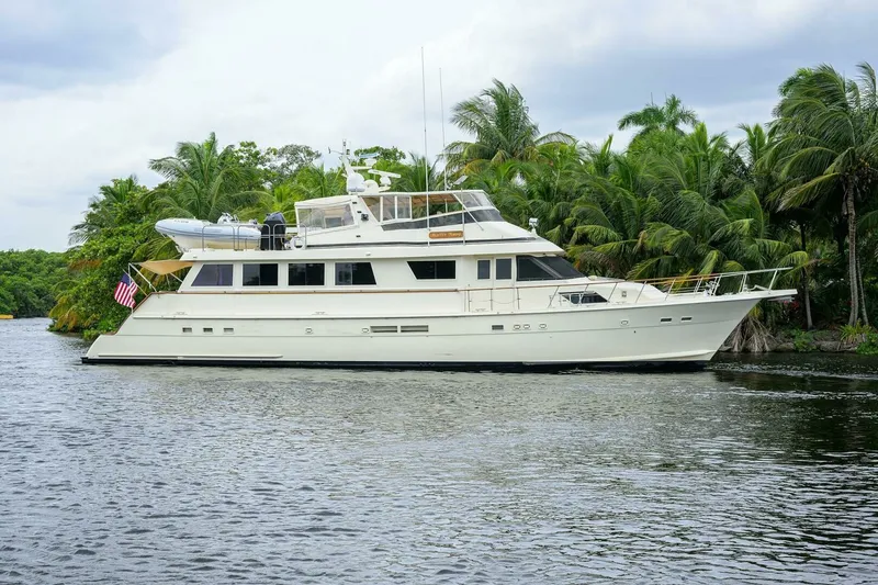 Slide: The Image of Hatteras 78 Cockpit Motor Yacht 1991 - 7650491