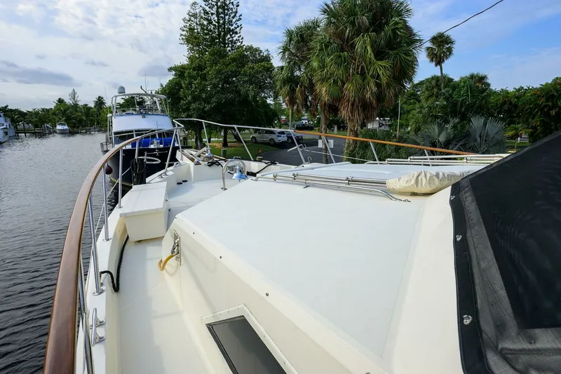 Slide: The Image of Hatteras 78 Cockpit Motor Yacht 1991 - 7650546