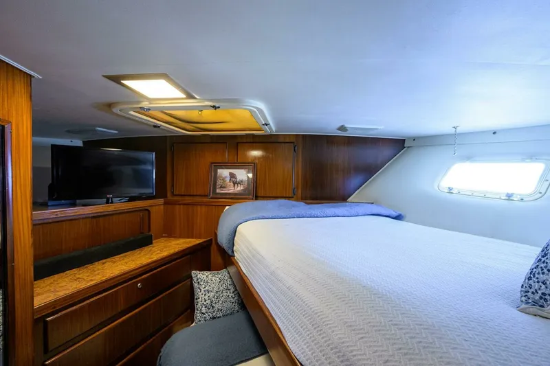 Slide: The Image of Hatteras 78 Cockpit Motor Yacht 1991 - 7650494