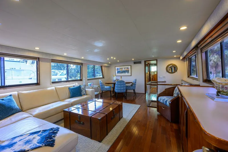 Slide: The Image of Hatteras 78 Cockpit Motor Yacht 1991 - 7650533