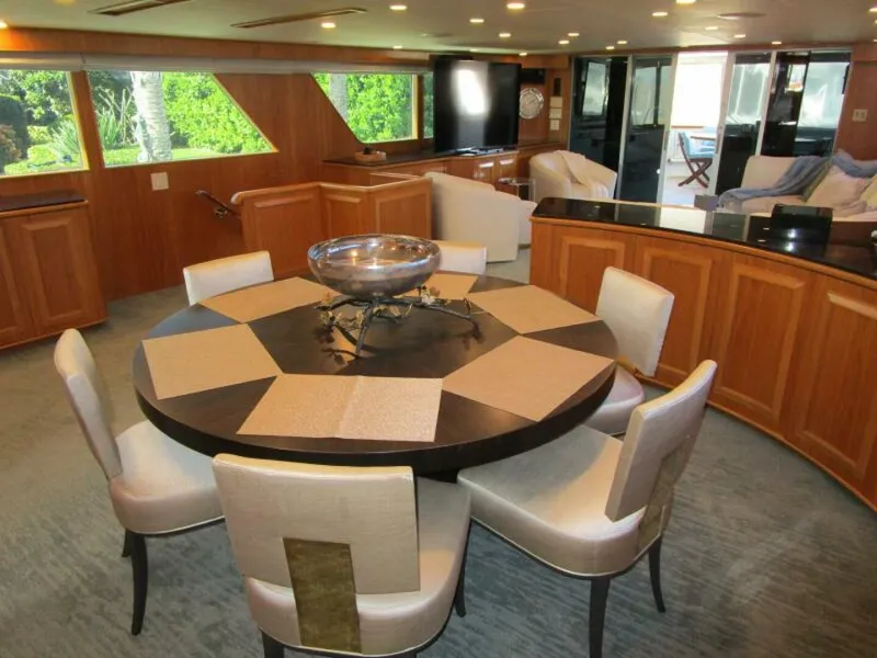 Slide: The Image of Dining Table  - 5935186