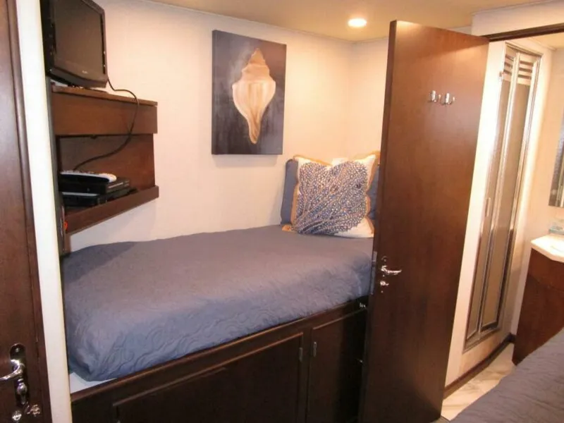 Slide: The Image of Starboard Guest Cabin Inboard  - 5935215