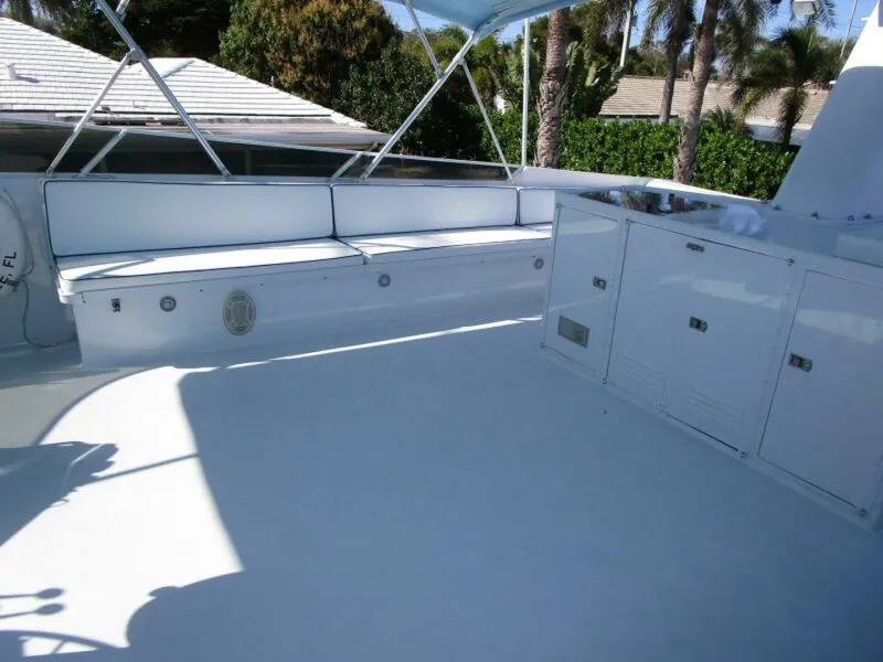 Slide: The Image of Flybridge Seating to Stbd.   - 5935236