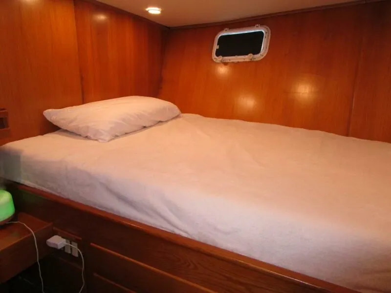 Slide: The Image of Captain's Berth  - 5935245