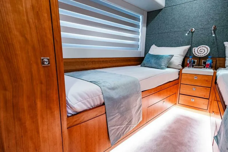 Slide: The Image of Port Guest Cabin - 7379596