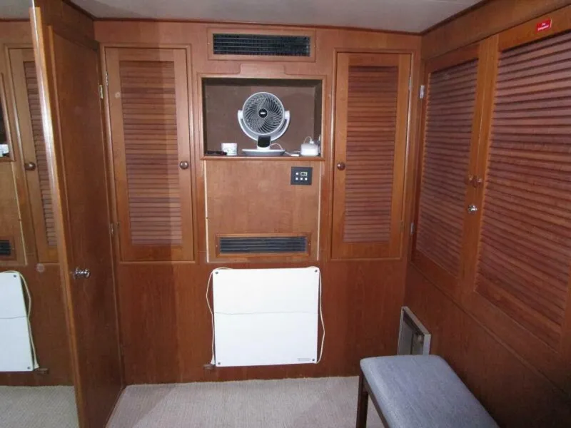 Slide: The Image of Master Cabin Forward   - 5935381