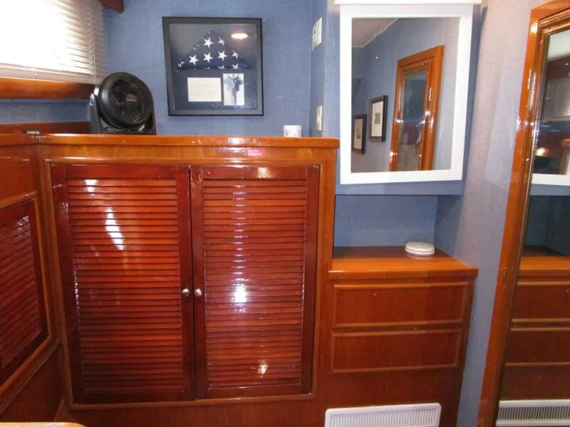 Slide: The Image of Twin Cabin Looking Forward  - 5935387